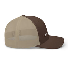 Wind Heart Beat Trucker Cap